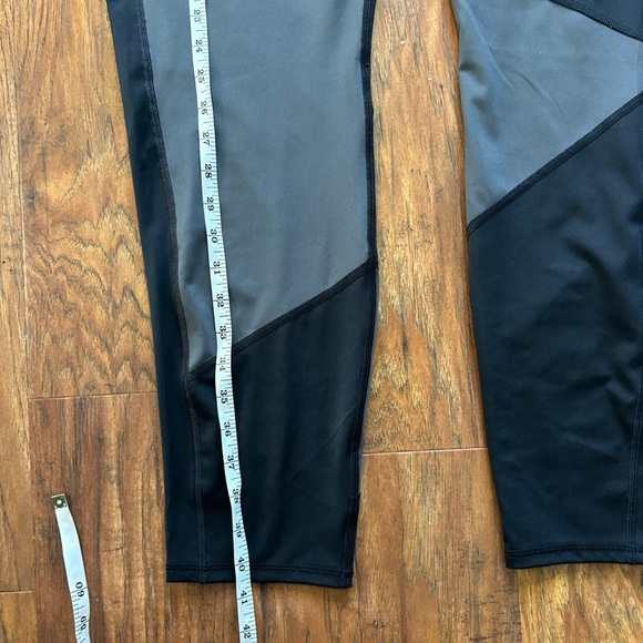 Columbia Women’s Leggings Size XXL Black and Gray - Picture 6 of 7